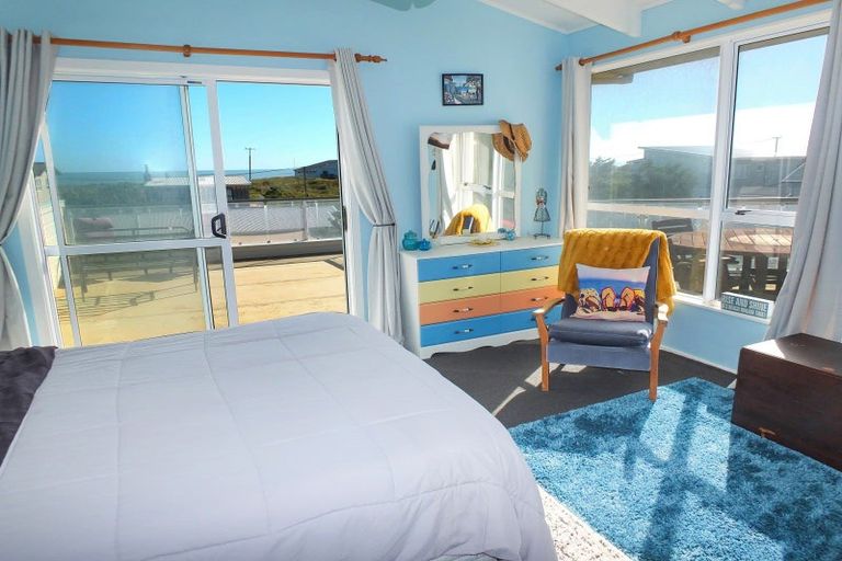 Photo of property in 34 Nelson Street, Foxton Beach, Foxton, 4815