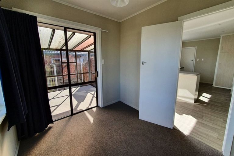 Photo of property in 1/44 Pinehurst Crescent, Russley, Christchurch, 8042