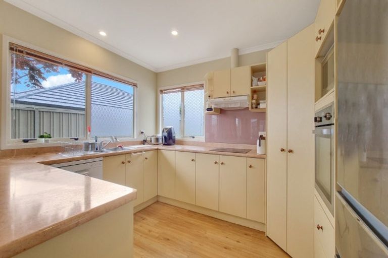 Photo of property in 38 Owhatiura Drive, Lynmore, Rotorua, 3010