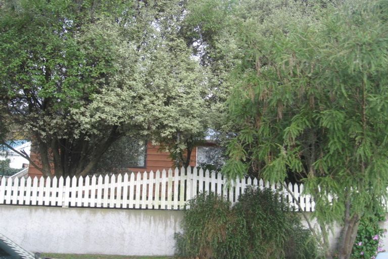 Photo of property in 6 Poole Crescent, Wainuiomata, Lower Hutt, 5014