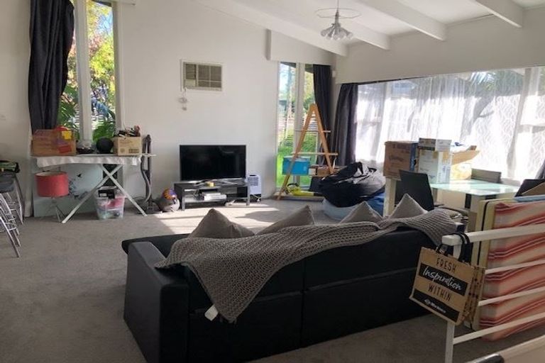 Photo of property in 1/49 Glenmore Road, Sunnyhills, Auckland, 2010