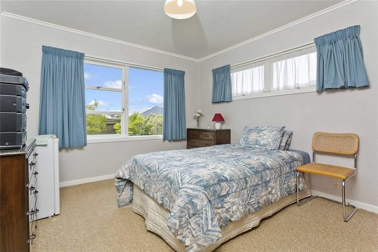 Photo of property in 87 Hillcrest Avenue, Hillcrest, Auckland, 0627