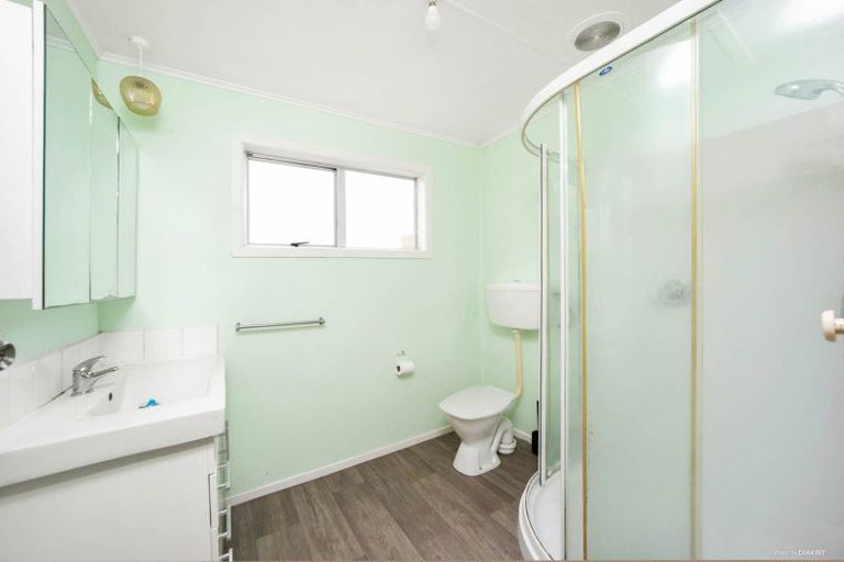 Photo of property in 1/54 Seabrook Avenue, New Lynn, Auckland, 0600