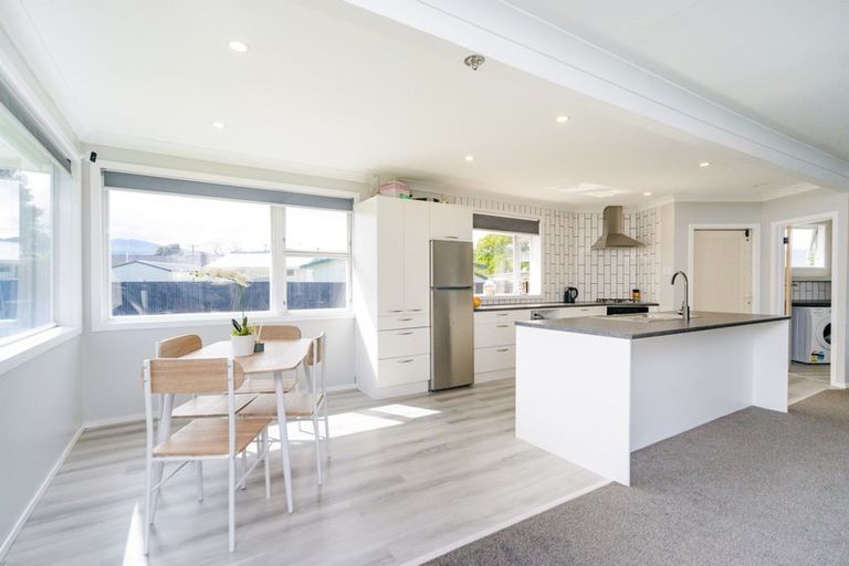 Photo of property in 42 Lincoln Street, Ashhurst, 4810