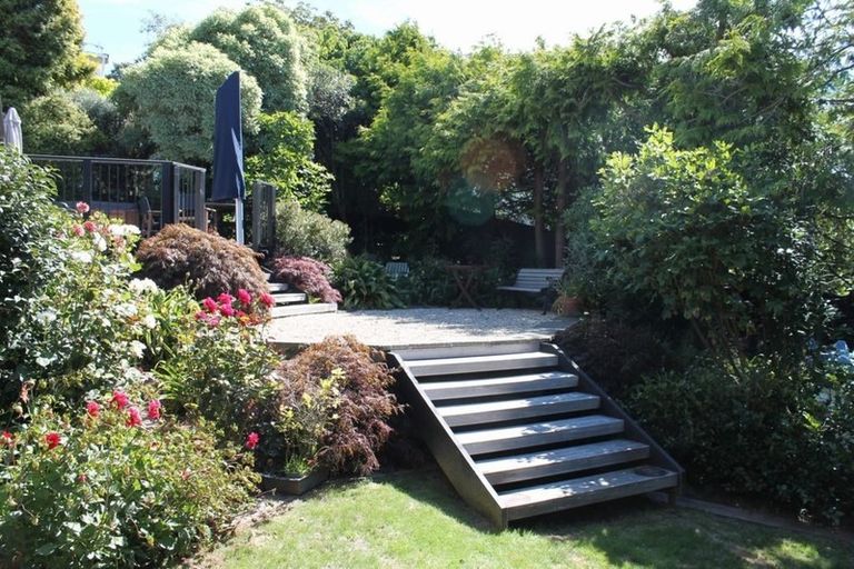 Photo of property in 11 Longhurst Terrace, Cashmere, Christchurch, 8022