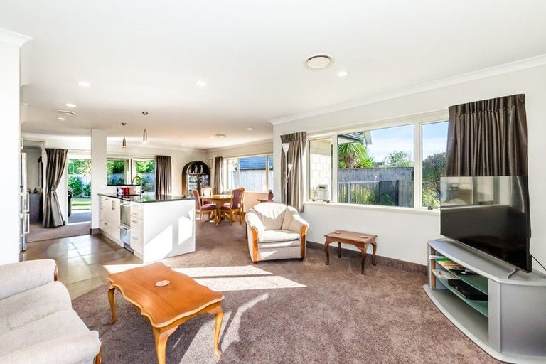 Photo of property in 3 Patterson Lane, Raumati Beach, Paraparaumu, 5032