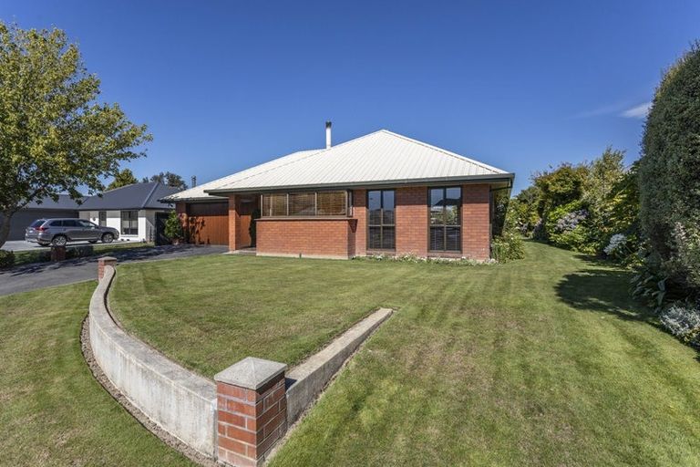 Photo of property in 5 Hinton Place, Rangiora, 7400