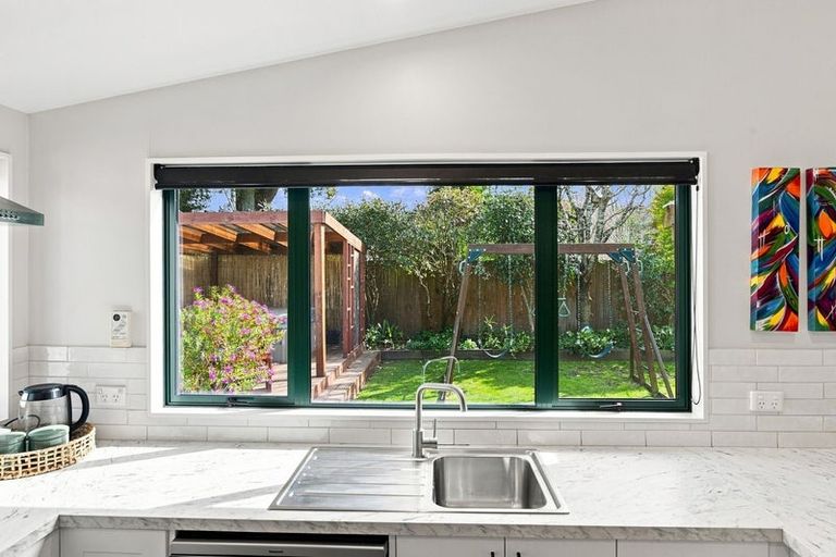 Photo of property in 15 Bird Lane, Wakefield, 7025