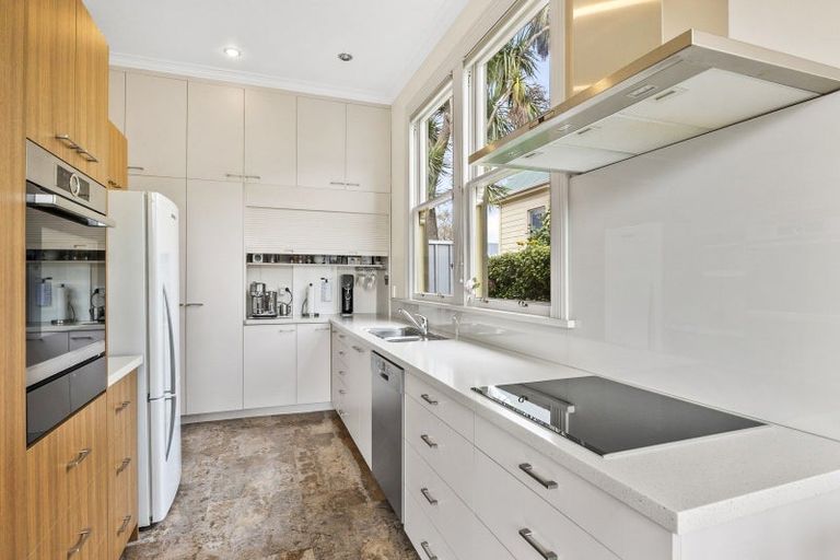 Photo of property in 163 Highgate, Roslyn, Dunedin, 9010