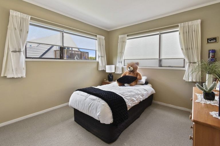 Photo of property in 6a Torkar Road, Clarks Beach, 2122