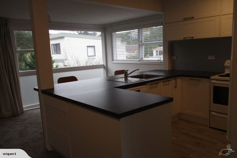 Photo of property in 6a Agra Crescent, Khandallah, Wellington, 6035