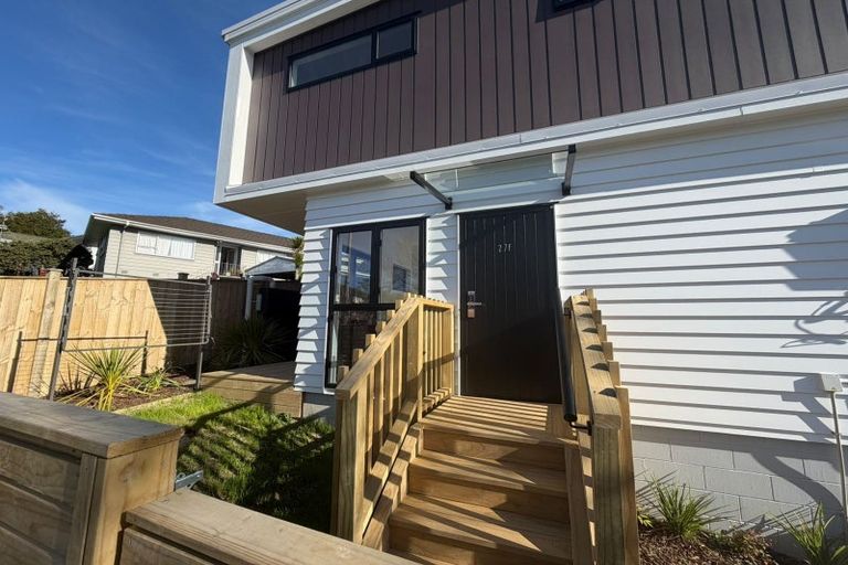 Photo of property in 27 Meadowood Drive, Unsworth Heights, Auckland, 0632