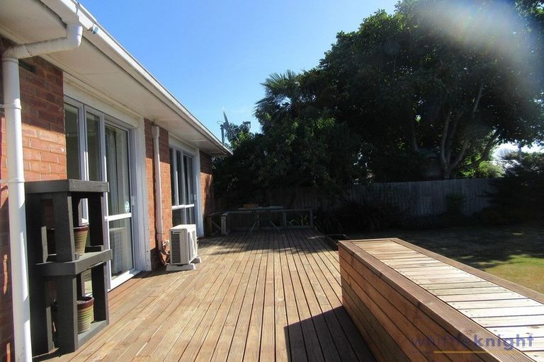 Photo of property in 11 Evatt Street, Bryndwr, Christchurch, 8053