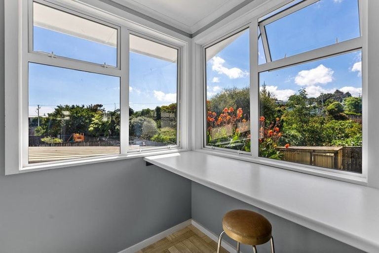 Photo of property in 9 Regent Place, Blagdon, New Plymouth, 4310