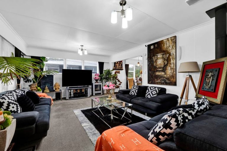 Photo of property in 19 Dives Avenue, Hawera, 4610