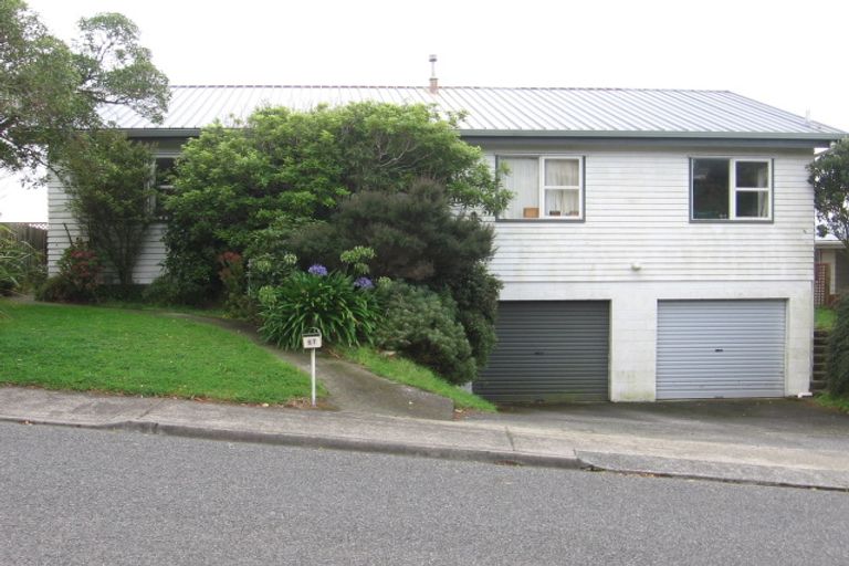 Photo of property in 67 Chapman Street, Newlands, Wellington, 6037