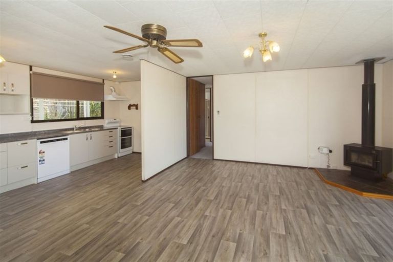 Photo of property in 1/21 Sarajevo Place, Massey, Auckland, 0614