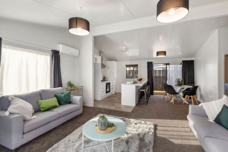 Photo of property in 102b Randwick Road, Moera, Lower Hutt, 5010