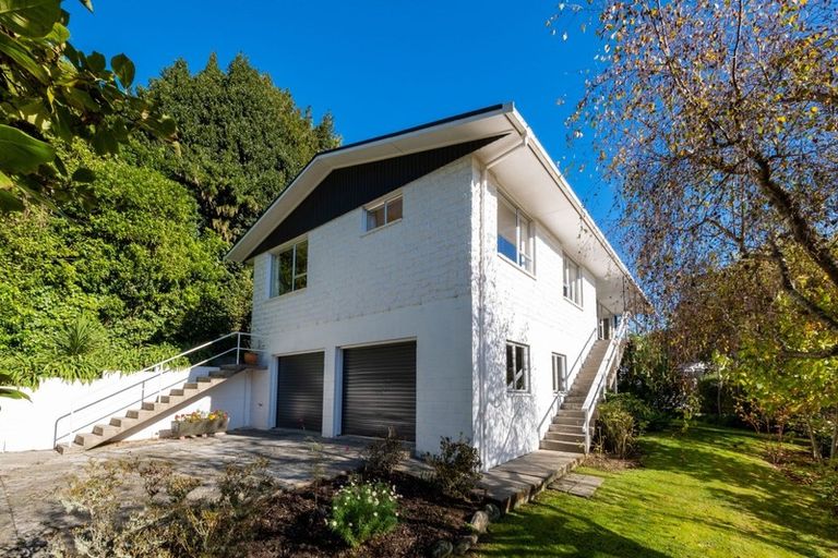 Photo of property in 71 Durham Street, Picton, 7220