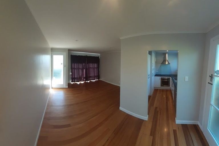 Photo of property in 15 Wainui Avenue, Point Chevalier, Auckland, 1022