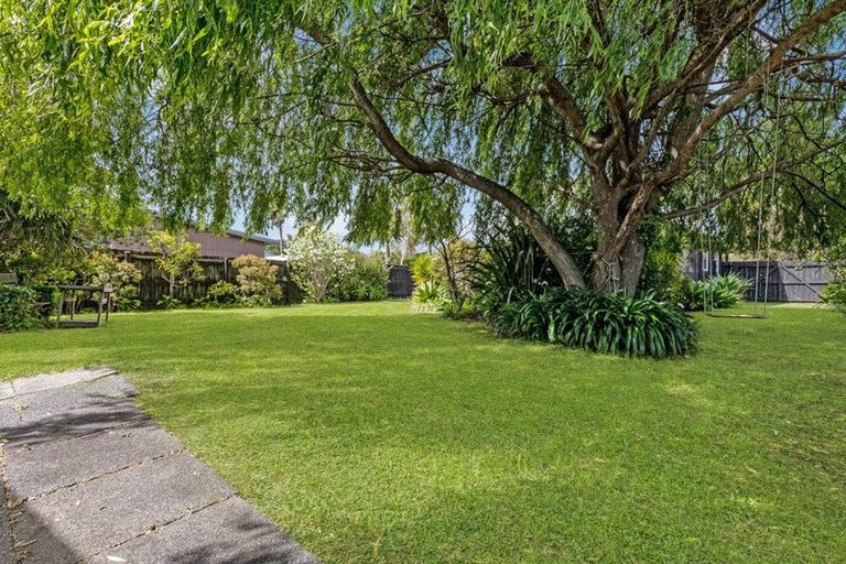 Photo of property in 11 Bays Road, Orere Point, Papakura, 2585