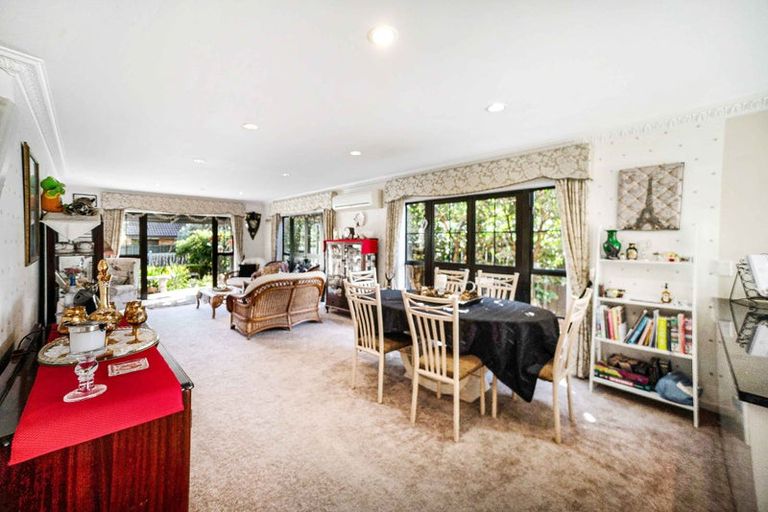 Photo of property in 16 Len Garlick Place, Pahurehure, Papakura, 2113