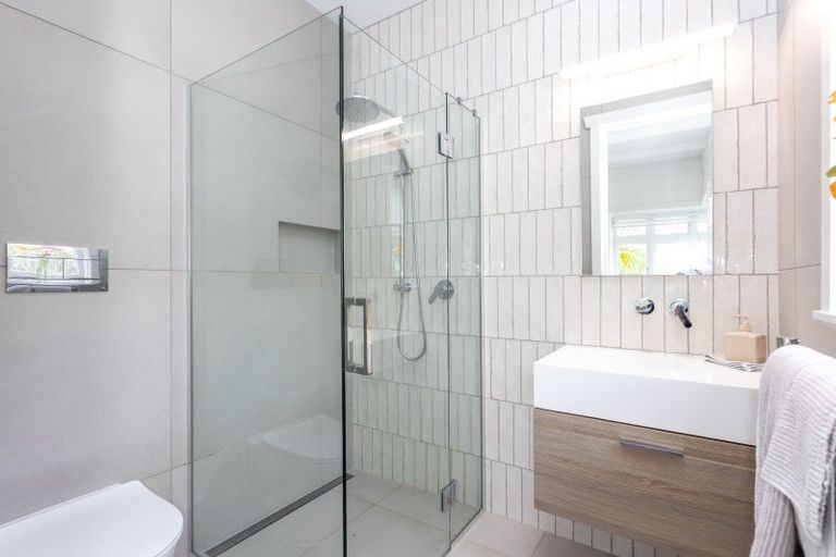 Photo of property in 35 William Denny Avenue, Westmere, Auckland, 1022