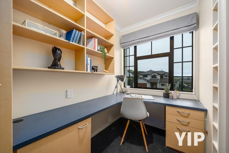 Photo of property in 13 Kilkelly Close, Tawa, Wellington, 5028