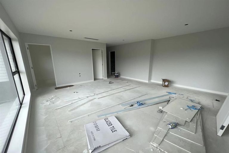 Photo of property in 16 Lumber Rise, Swanson, Auckland, 0614