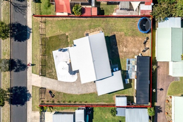 Photo of property in 105 Chartwell Avenue, Whangamata, 3620