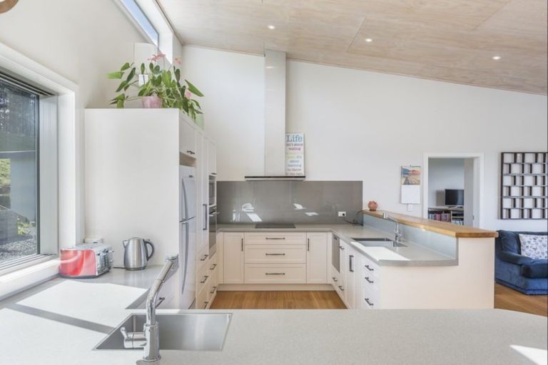 Photo of property in 186 Gervin Road, Wainui, Silverdale, 0992