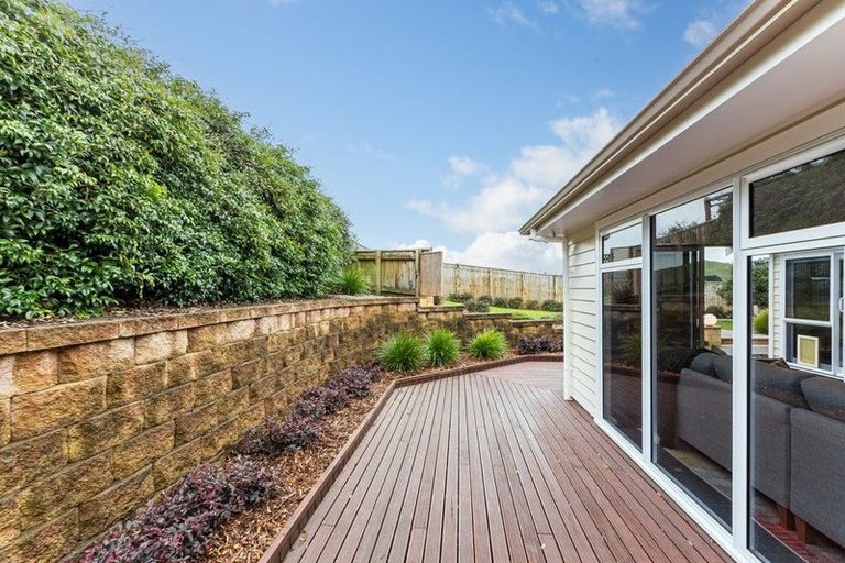 Photo of property in 80 Te Puia Drive, Aotea, Porirua, 5024