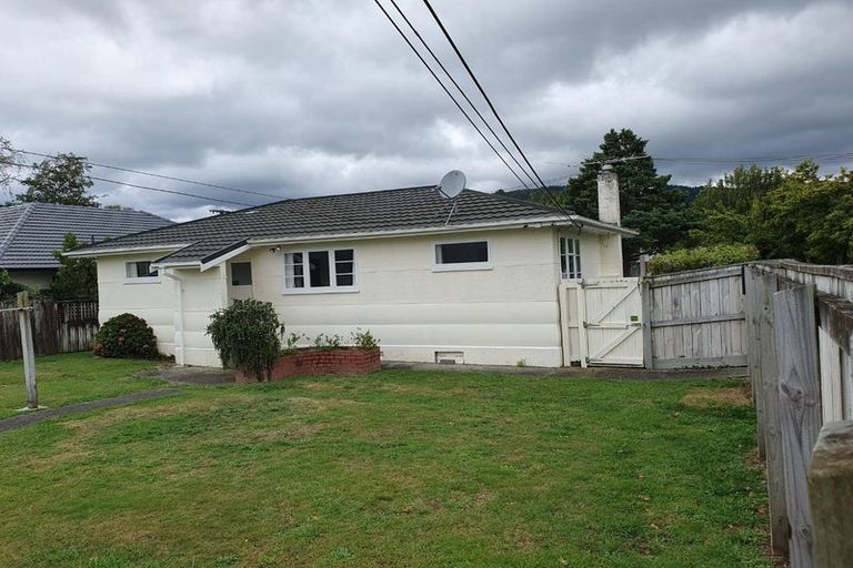 Photo of property in 33 John Street, Trentham, Upper Hutt, 5018