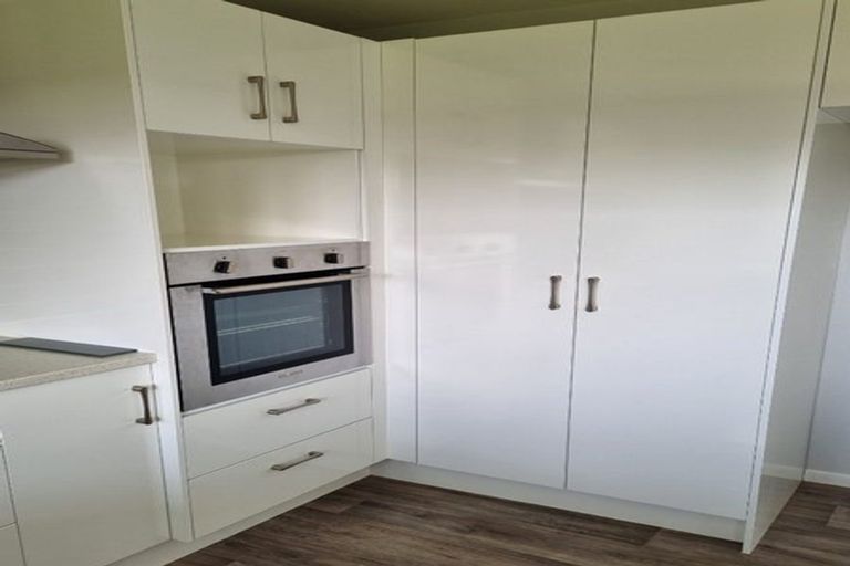 Photo of property in 8a Birdwood Road, Pukekohe, 2120