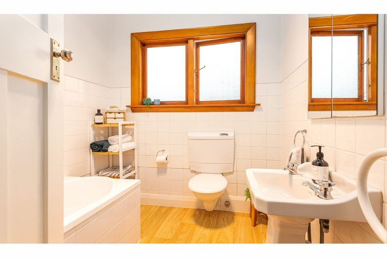 Photo of property in 128 Stapletons Road, Richmond, Christchurch, 8013