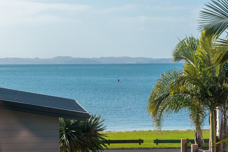 Photo of property in 2/50 The Esplanade, Eastern Beach, Auckland, 2012