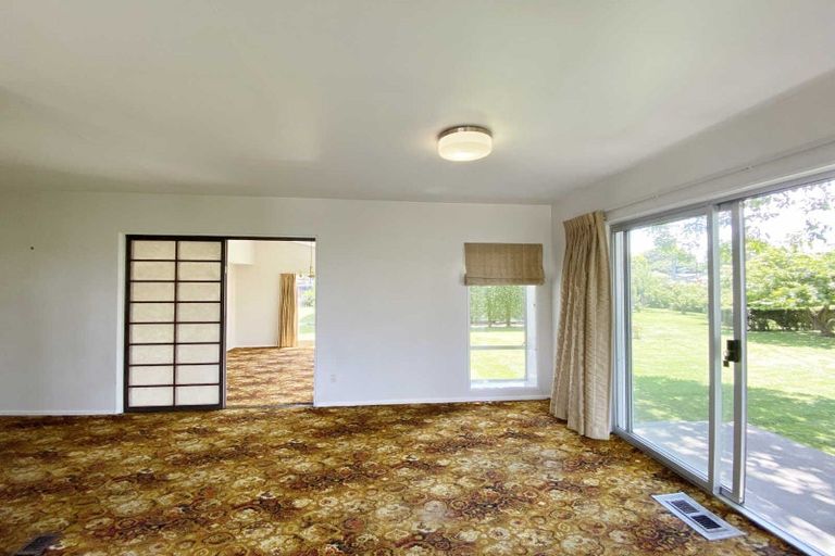 Photo of property in 42 Avonhead Road, Avonhead, Christchurch, 8042