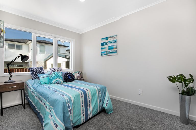 Photo of property in 1/52 Takanini Road, Takanini, 2112