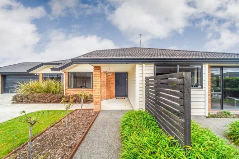 Photo of property in 49 Rosalie Terrace, Kelvin Grove, Palmerston North, 4414