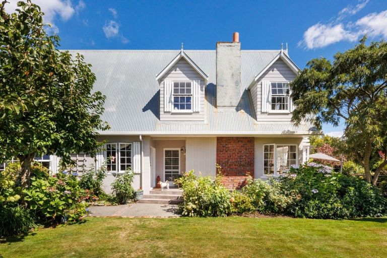 Photo of property in 15 Trent Avenue, Hokowhitu, Palmerston North, 4410