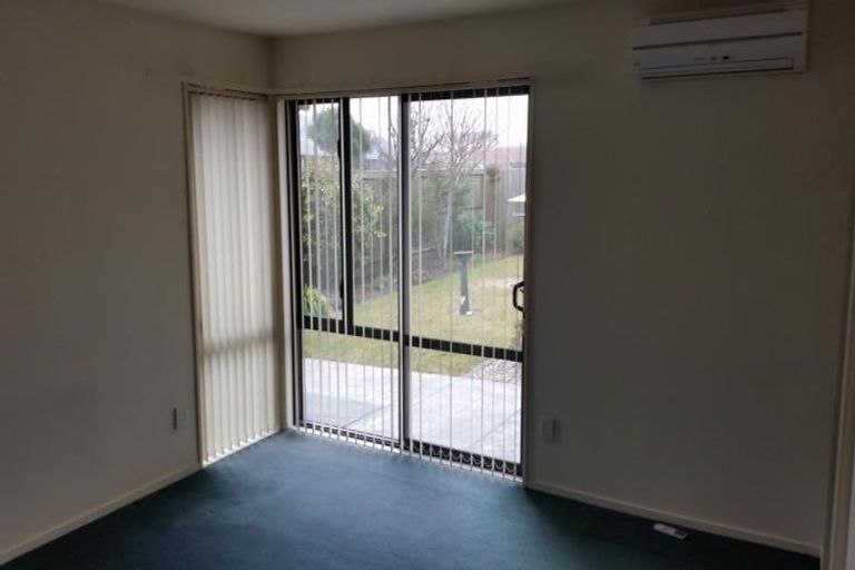 Photo of property in 2 Wisteria Place, Parklands, Christchurch, 8083