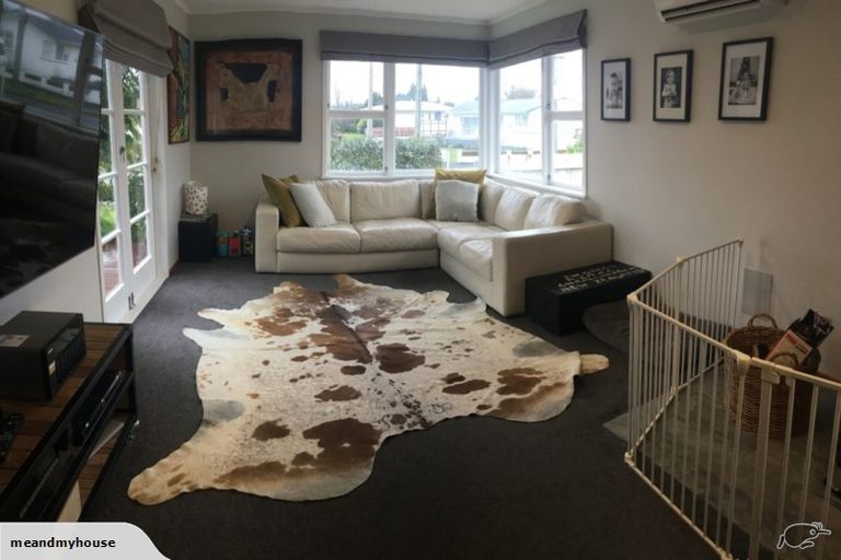 Photo of property in 10 Mears Road, St Andrews, Hamilton, 3200