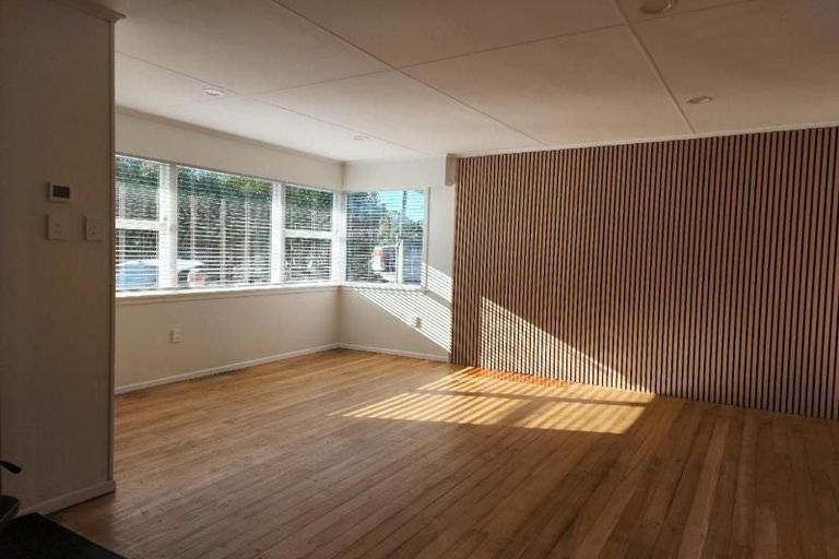 Photo of property in 28 Old South Road, Okato, 4335