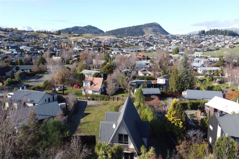 Photo of property in 11 Kowhai Drive, Wanaka, 9305