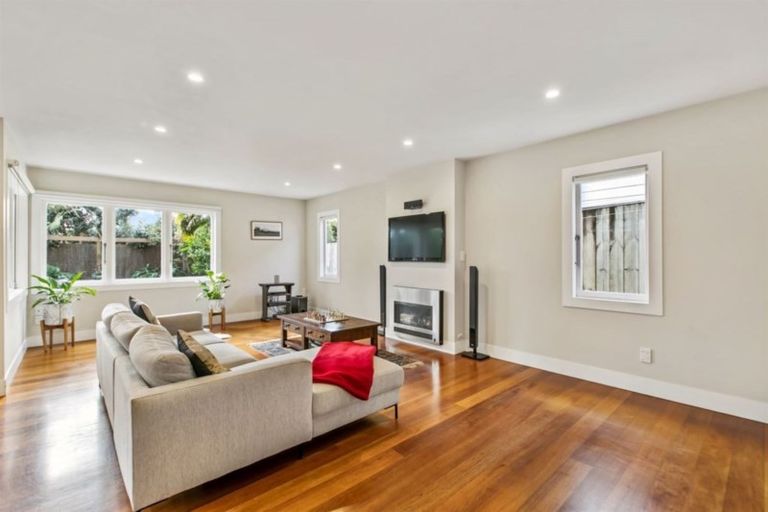 Photo of property in 73 Albert Road, Devonport, Auckland, 0624