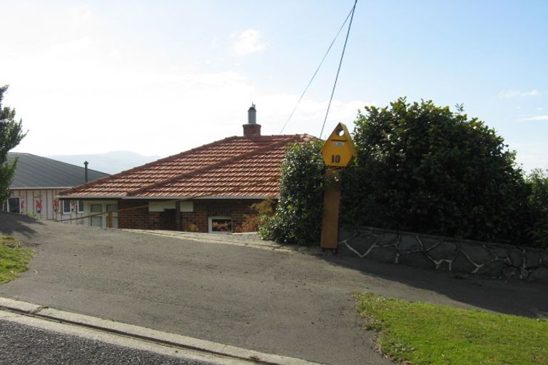 Photo of property in 10 Marewa Street, Kew, Dunedin, 9012