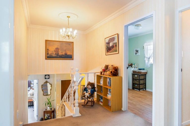 Photo of property in 64 Highbury Drive, Levin, 5510