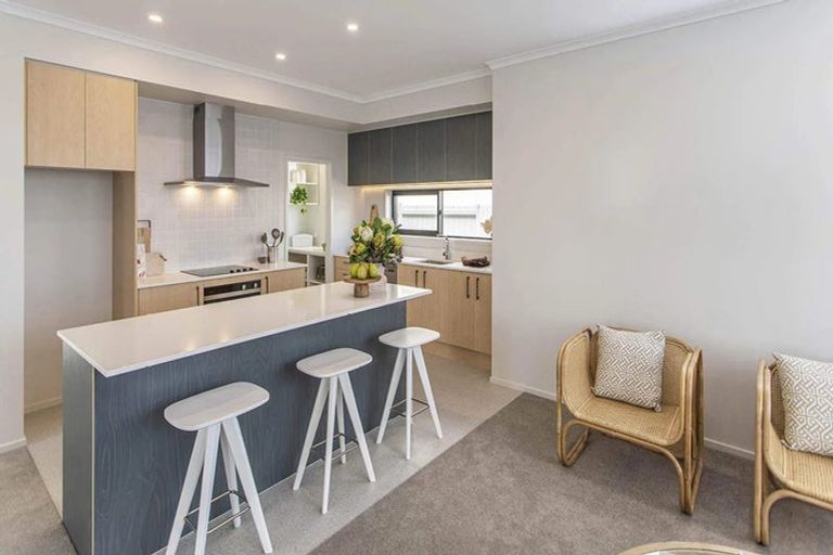 Photo of property in 93 Keri Vista Rise, Papakura, 2110