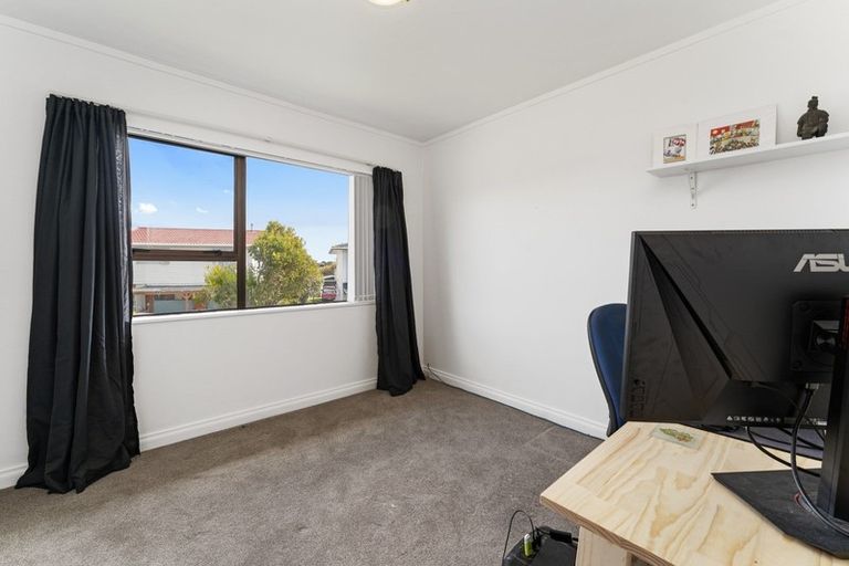 Photo of property in 30 Frimley Terrace, Waikanae Beach, Waikanae, 5036