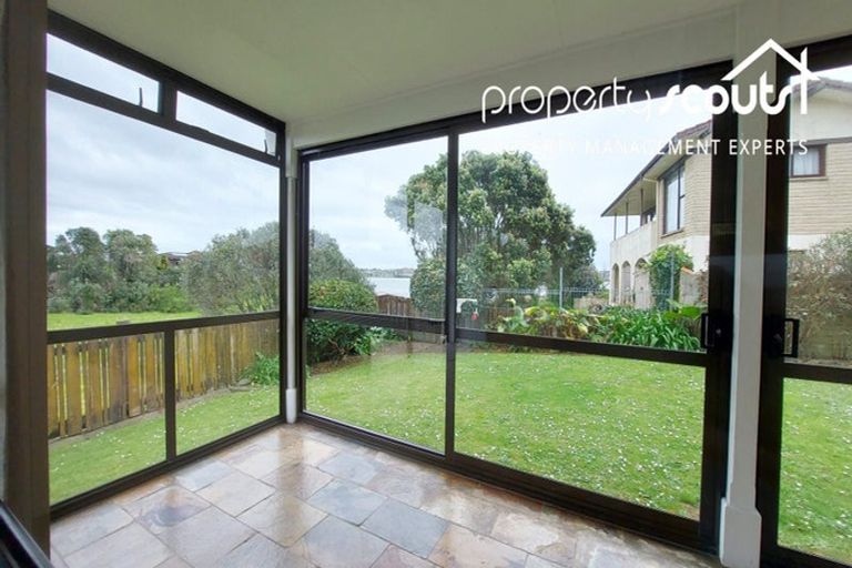 Photo of property in 2/14 Bramley Drive, Farm Cove, Auckland, 2012